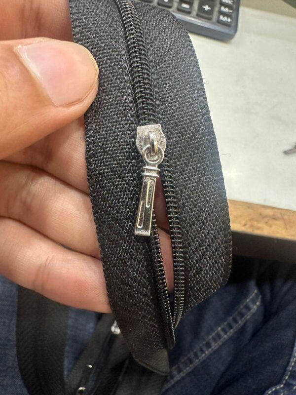 7" zipper with slider - Image 2